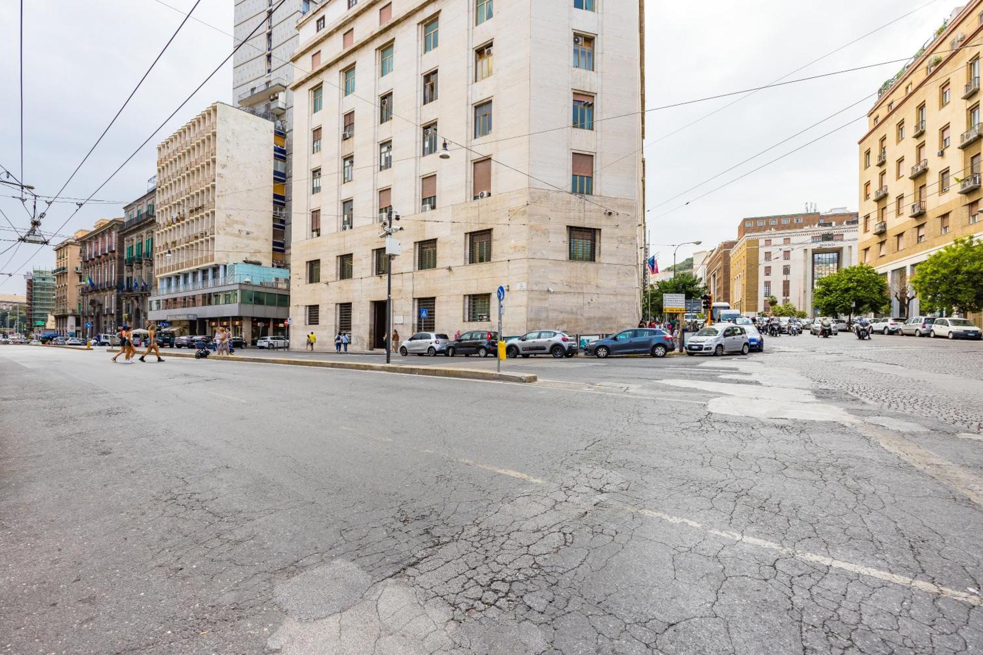 New In The Heart Of Naples-attwenty-one Coral