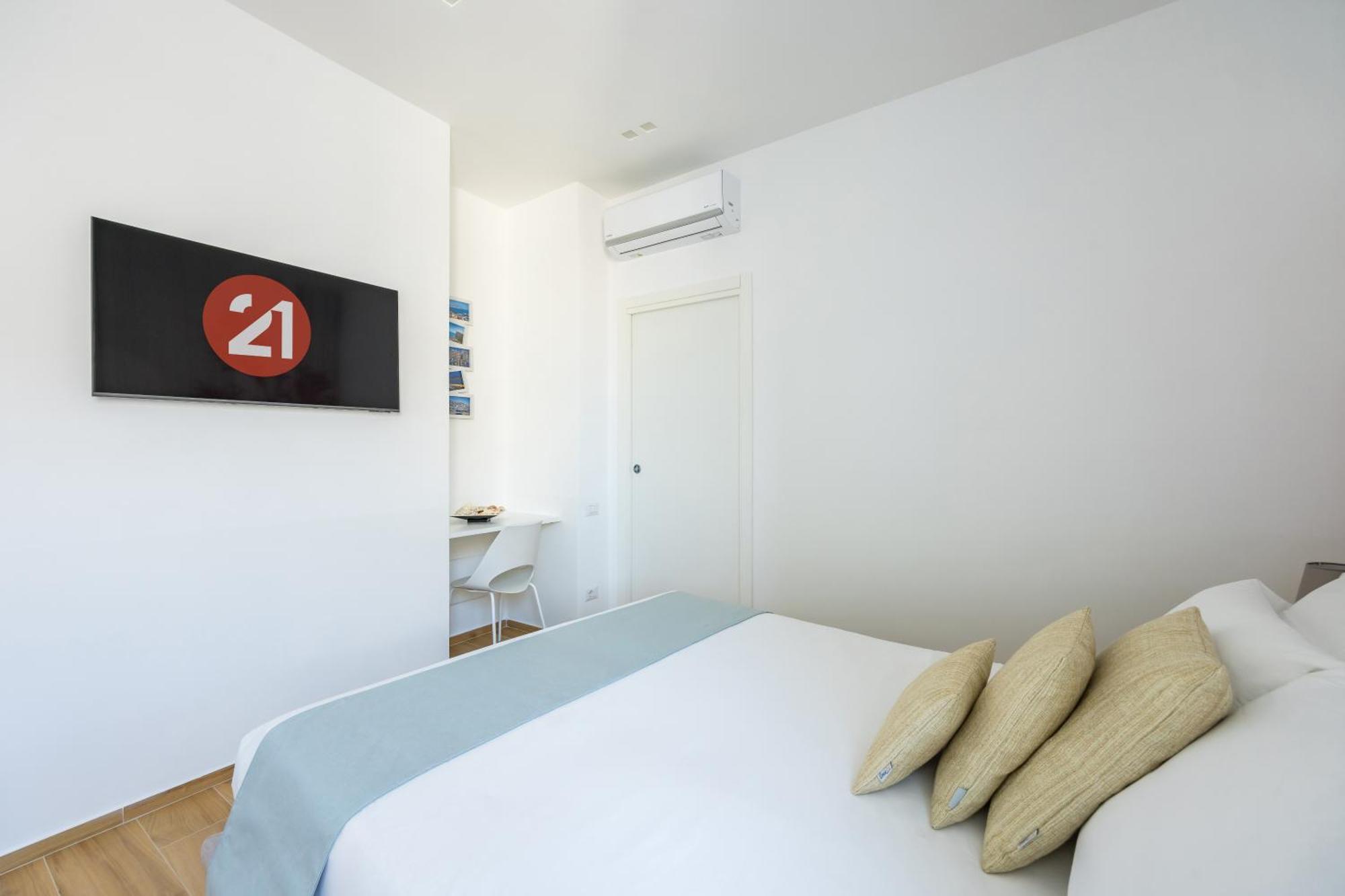 Appartamento New In The Heart Of Naples-attwenty-one Coral