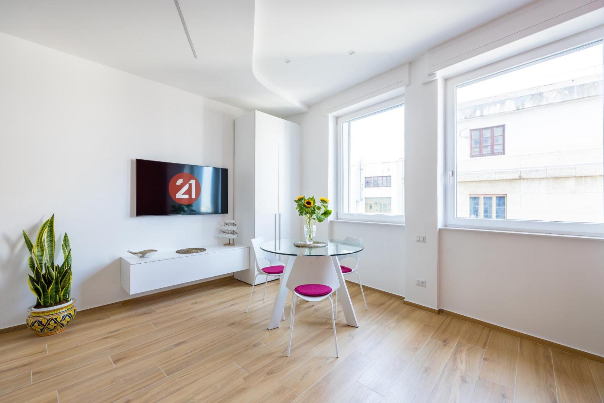 New In The Heart Of Naples-attwenty-one Coral